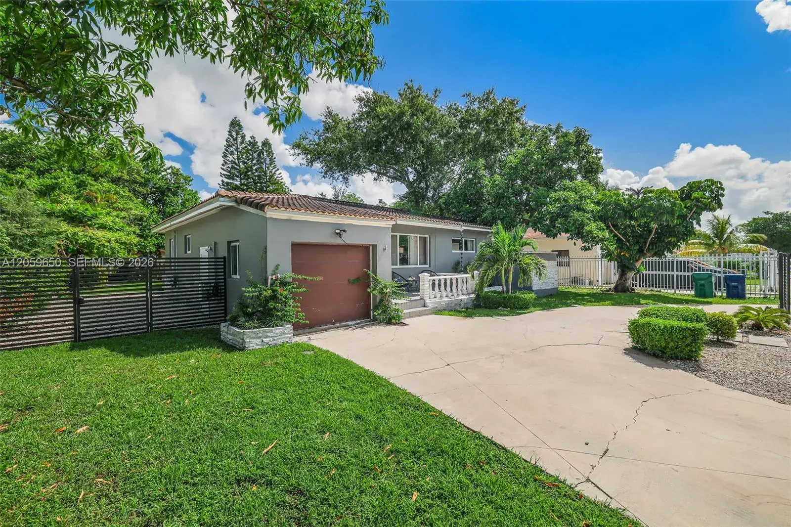 65 NW 116th St, Miami FL 33168