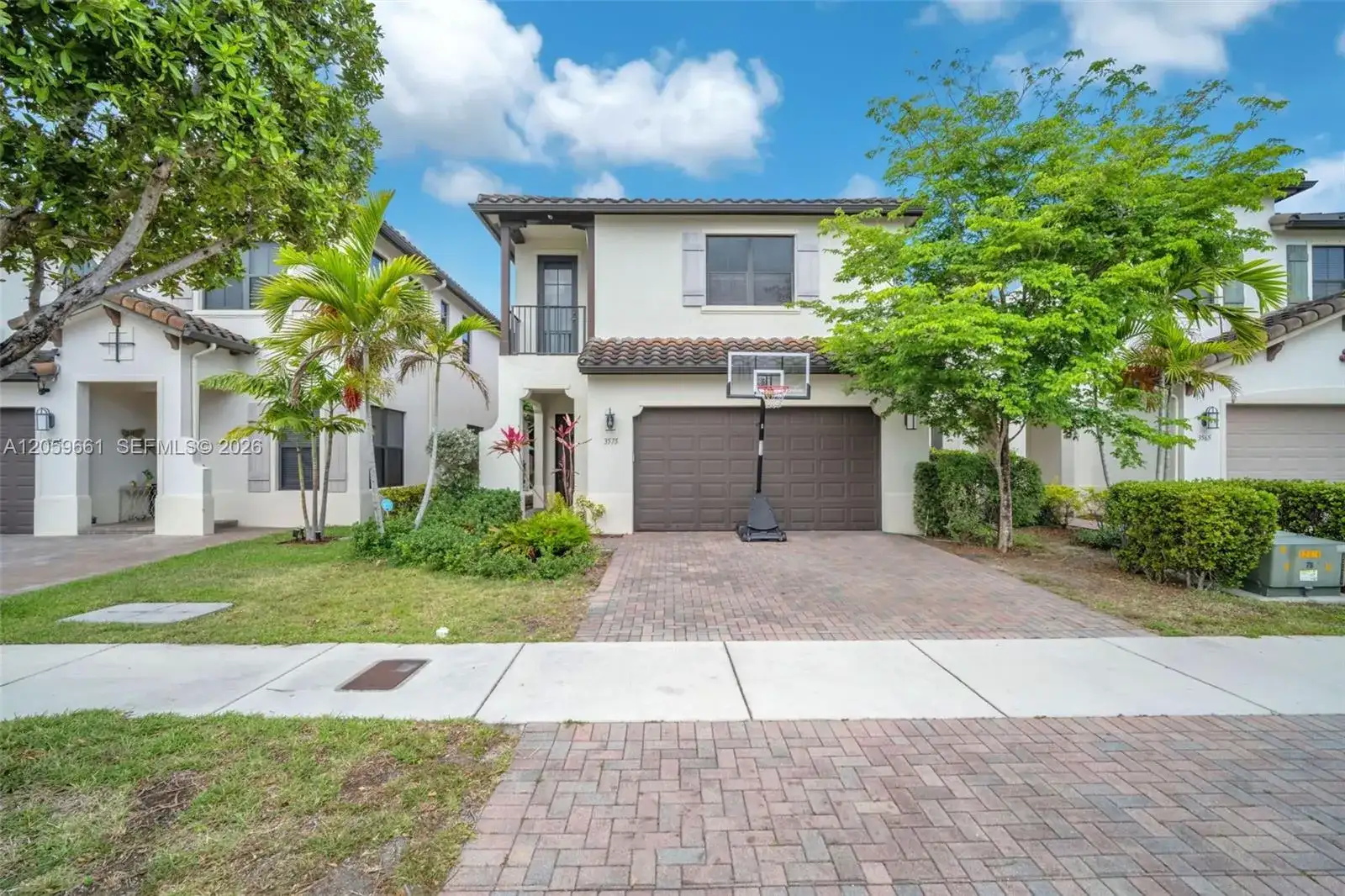 3575 W 97th St, Hialeah FL 33018 photo 2