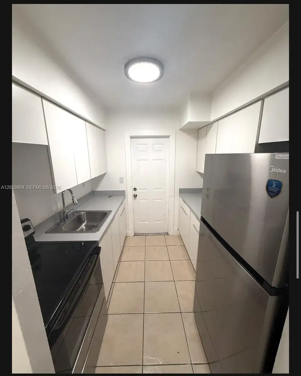 1979 N Glades Dr # 04, North Miami Beach FL 33162 photo 2