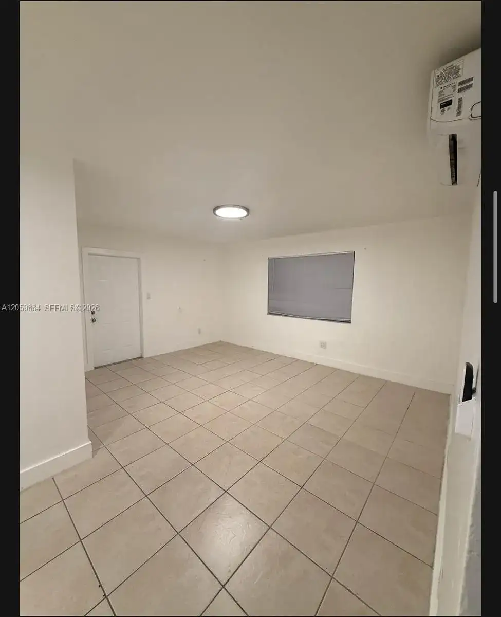 1979 N Glades Dr # 04, North Miami Beach FL 33162 photo 3
