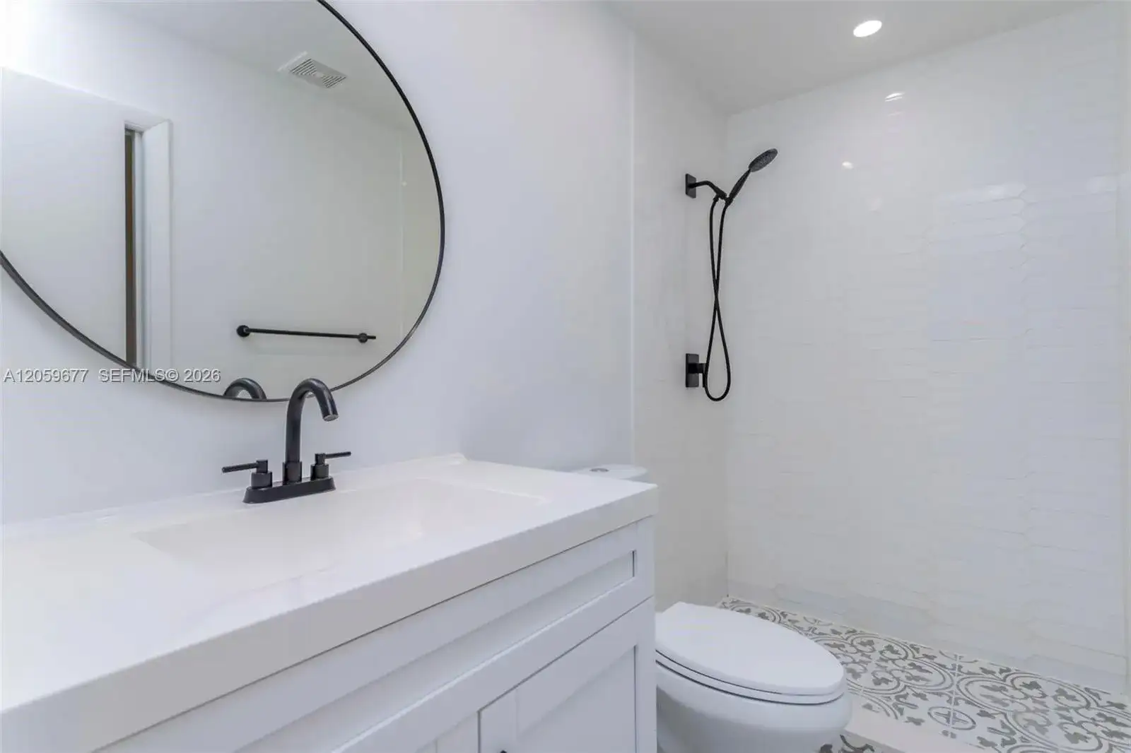 931 NE 199th St # 22, Miami FL 33179 photo 3