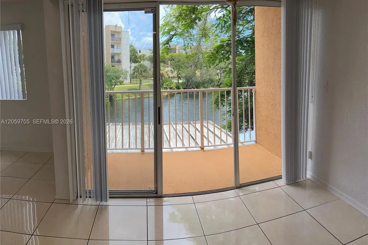 6225 KENDALE LAKES CIR # 253, Miami FL 33183