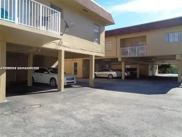 16150 NE 21st Ave # 6, North Miami Beach FL 33162 photo 2