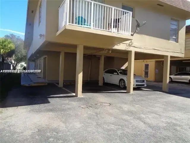 16150 NE 21st Ave # 6, North Miami Beach FL 33162 photo 4