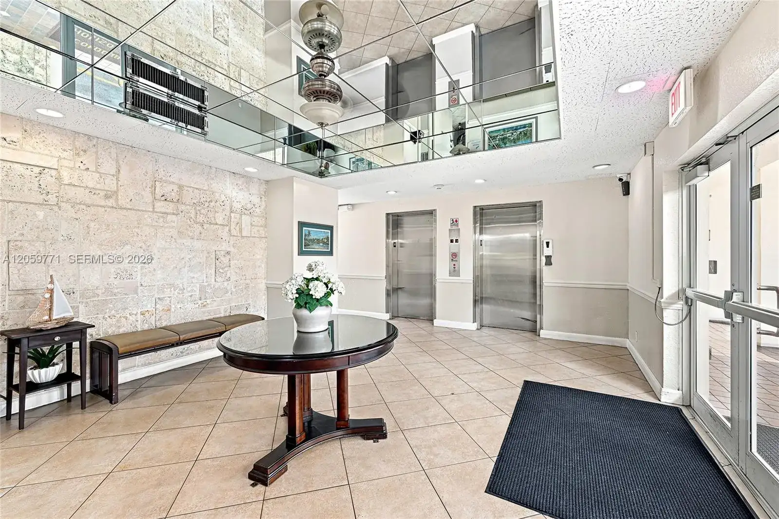 2555 NE 11 Street # 510, Fort Lauderdale FL 33304 photo 2