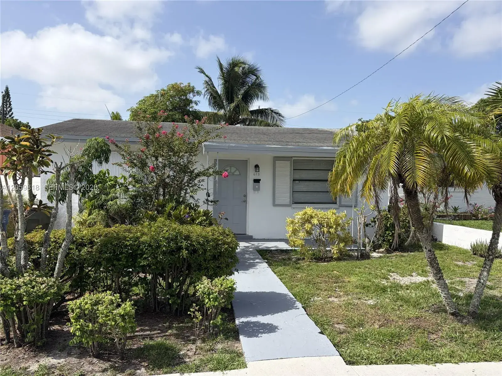 613 NW 5 CT, Hallandale Beach FL 33009