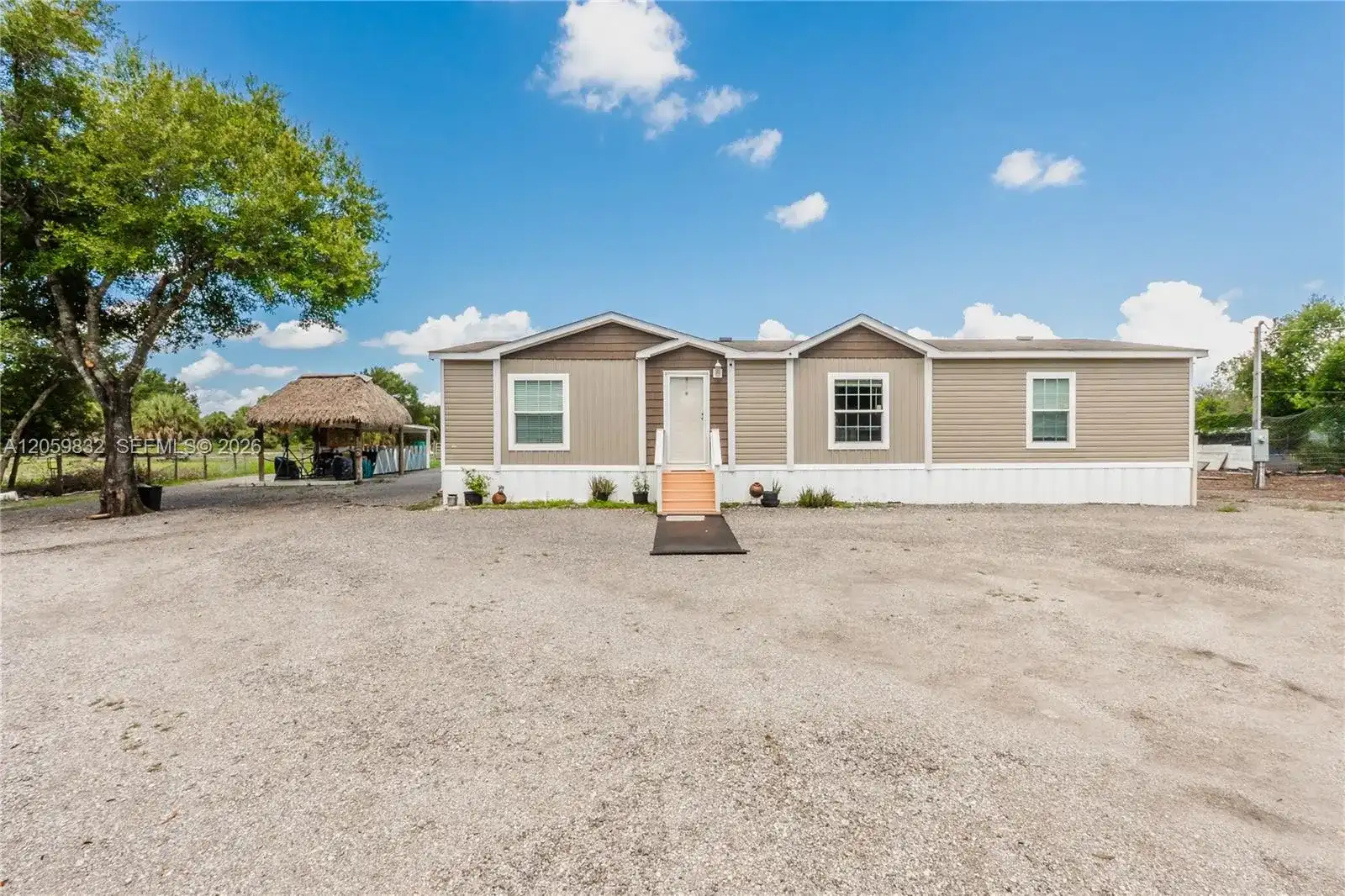 130 S Nogal ST, Clewiston FL 33440