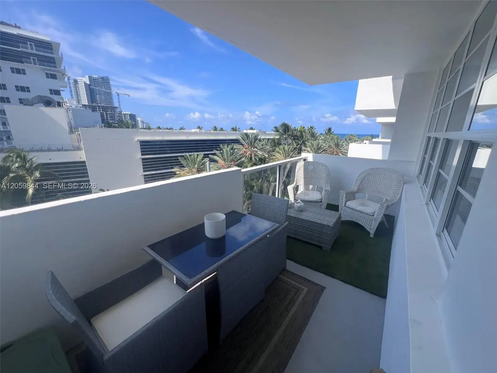 1 bedroom 1 bath Residential for sale at 100 Lincoln Rd # 537, Miami Beach FL 33139
