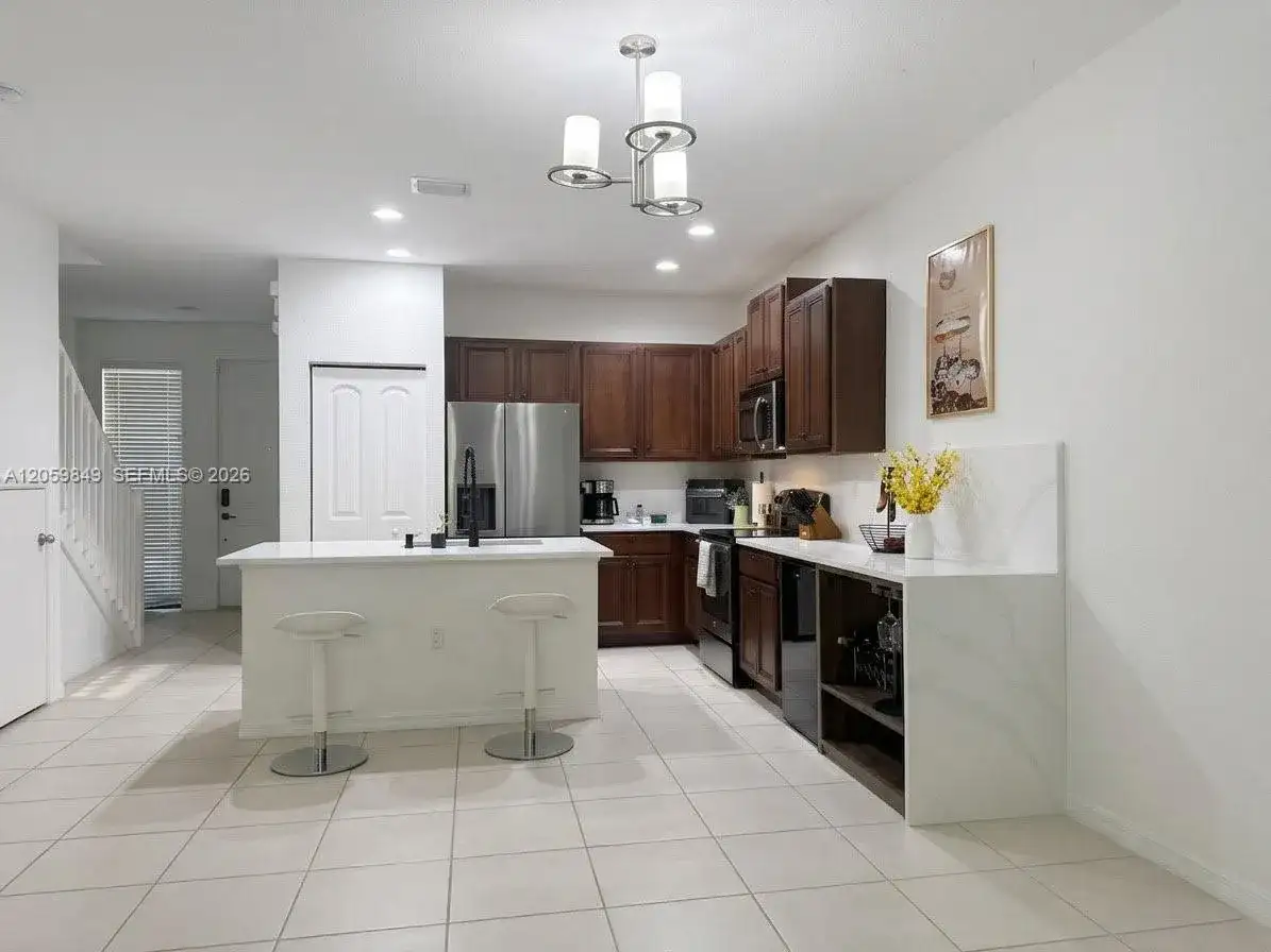 1091 NW 33rd Ct, Pompano Beach FL 33064 photo 4