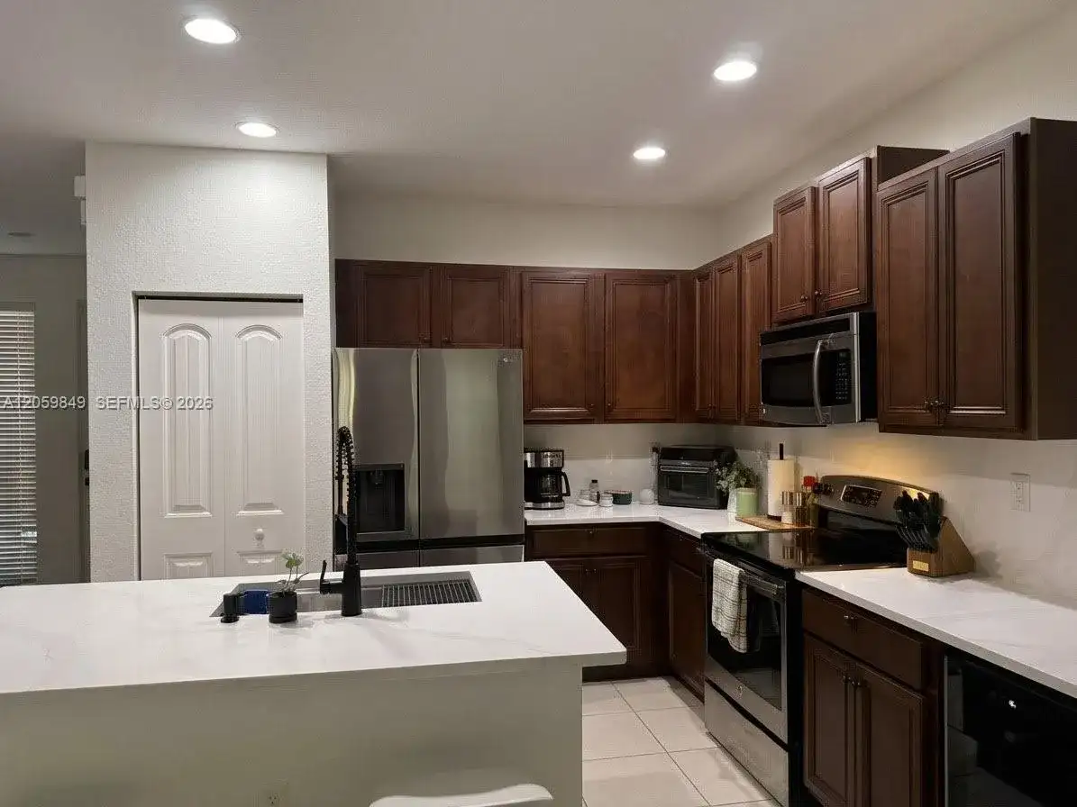 1091 NW 33rd Ct, Pompano Beach FL 33064 photo 5