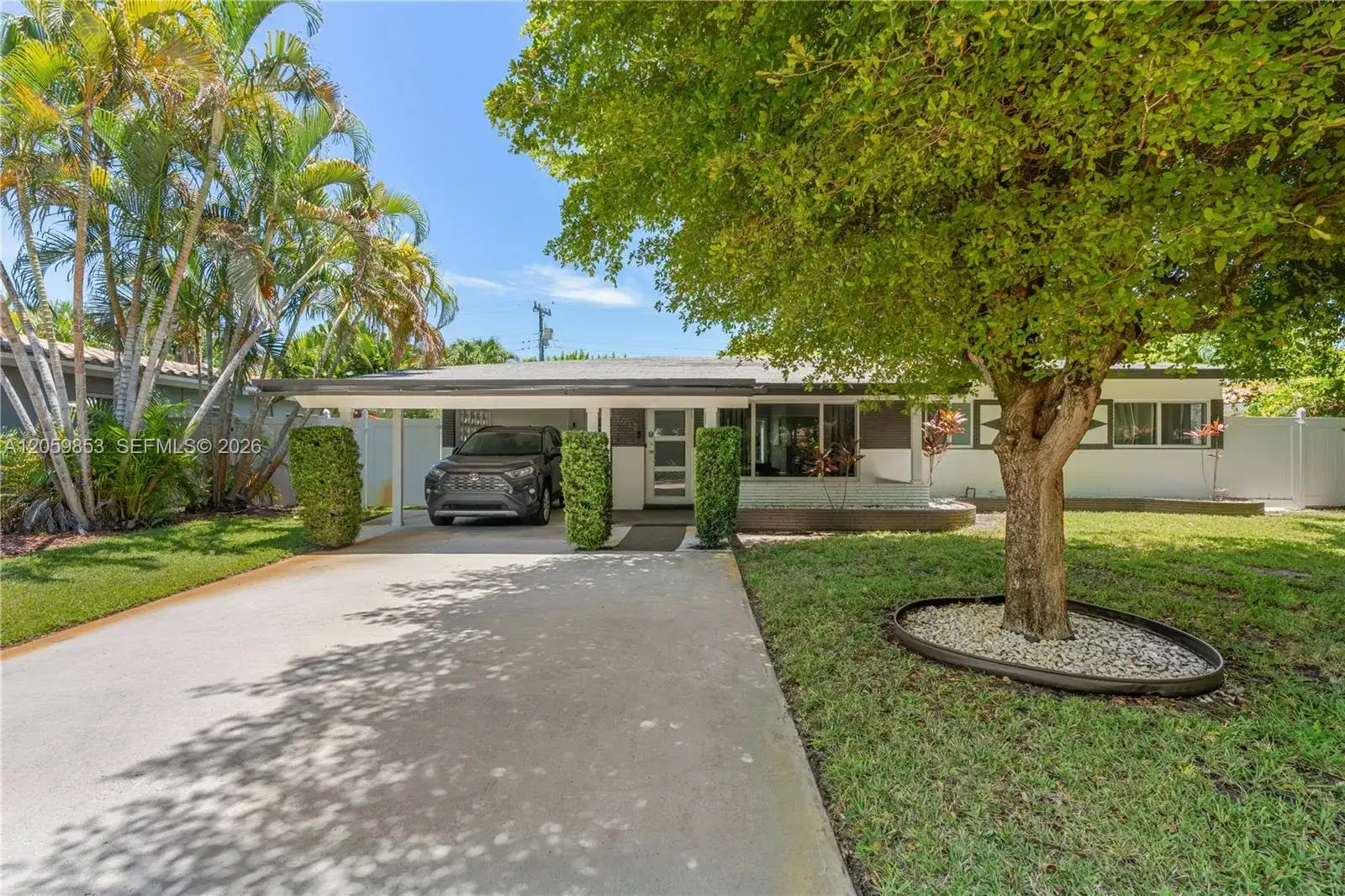 1912 NE 21st Ave, Fort Lauderdale FL 33305 photo 2