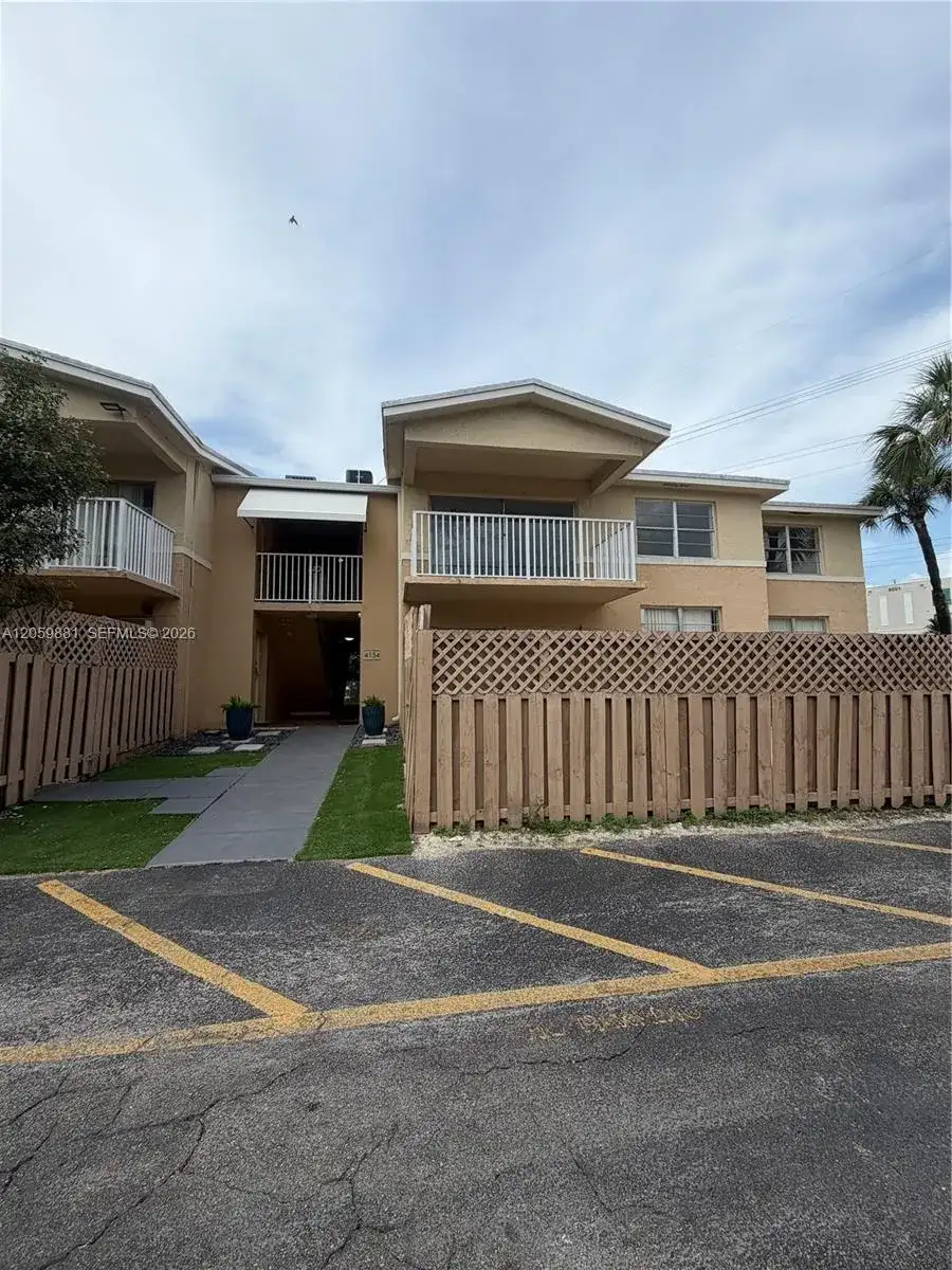 4134 NW 79th Ave # 2A, Doral FL 33166 photo 2