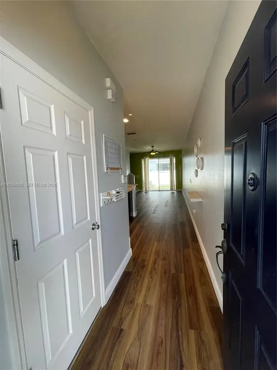 9038 Shepton Street, Orlando FL 32825 photo 2