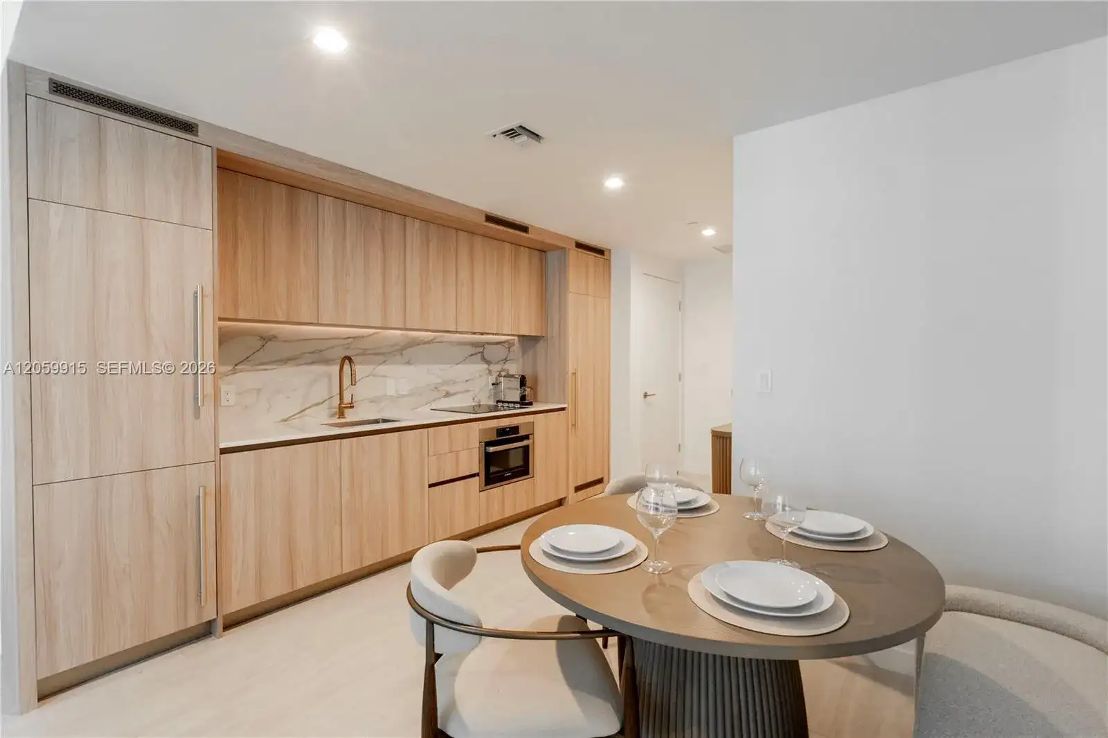 77 SE 5th St # 1910, Miami FL 33131 photo 4