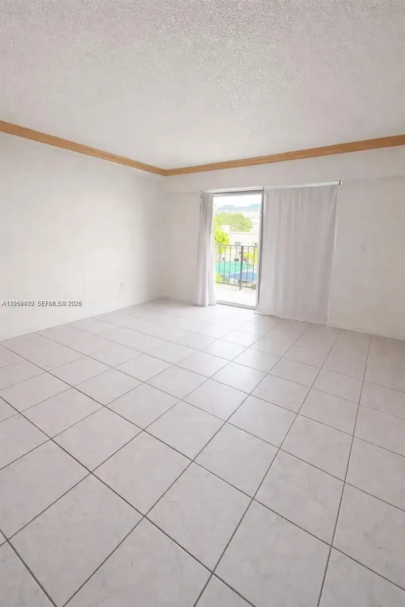 16508 NE 26th Ave # 303, North Miami Beach FL 33160 photo 5