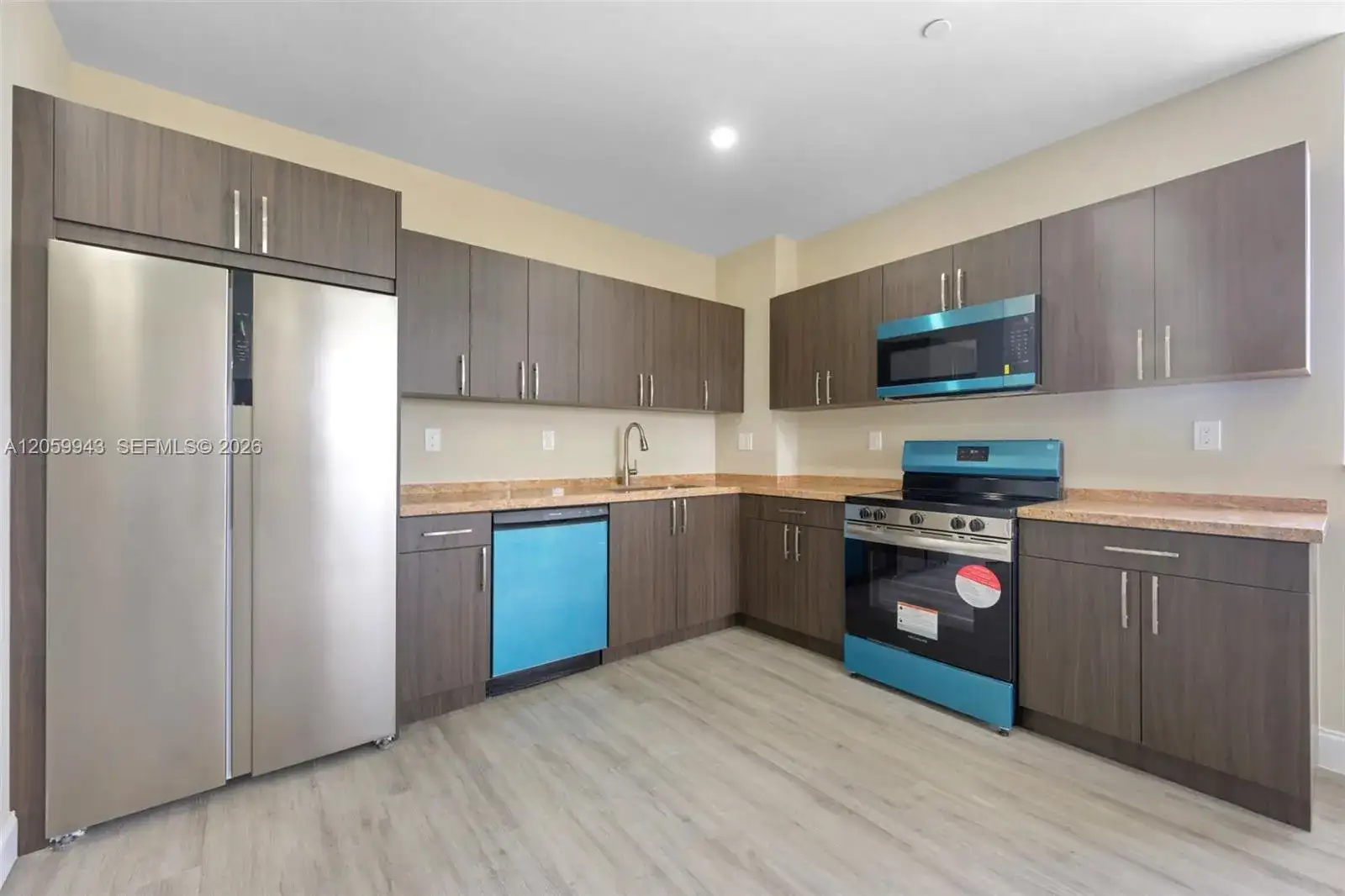 1020 NW 2 AV # 401, Hallandale Beach FL 33009 photo 5