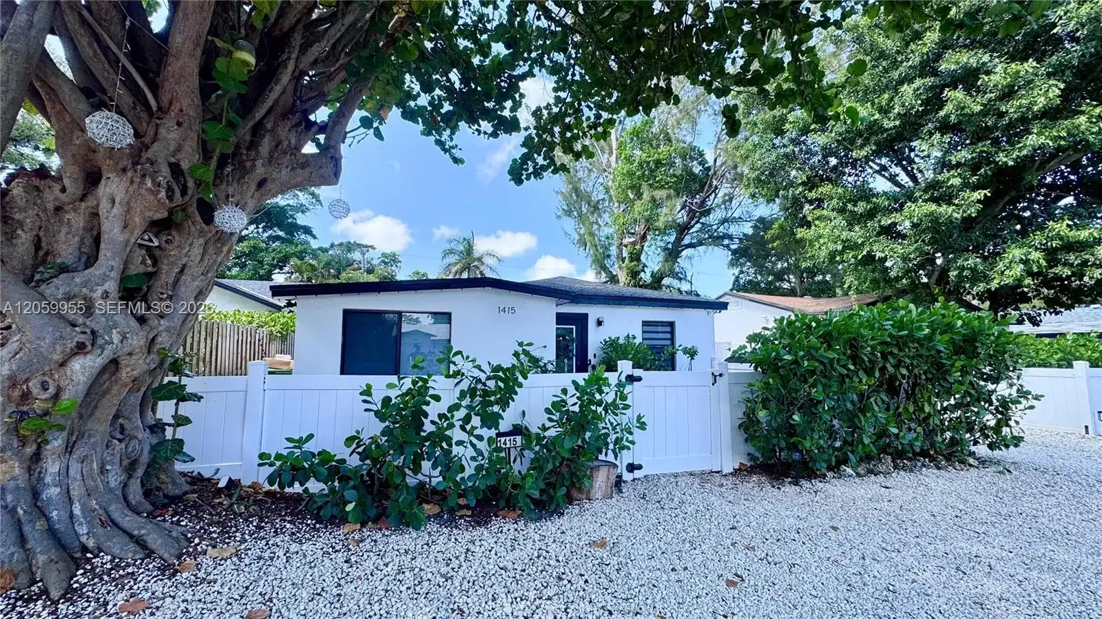 1415 SW 27th Ct, Fort Lauderdale FL 33315