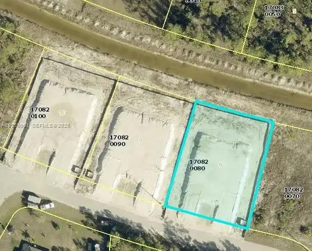 1938 Victor Ln, Lehigh Acres FL 33972