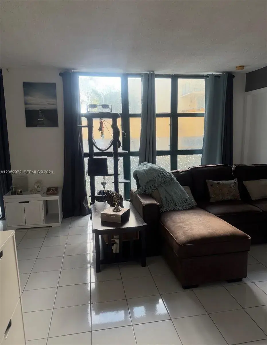 11800 SW 18th St # 4, Miami FL 33175