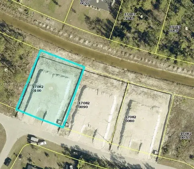 1946 Victor Ln, Lehigh Acres FL 33972
