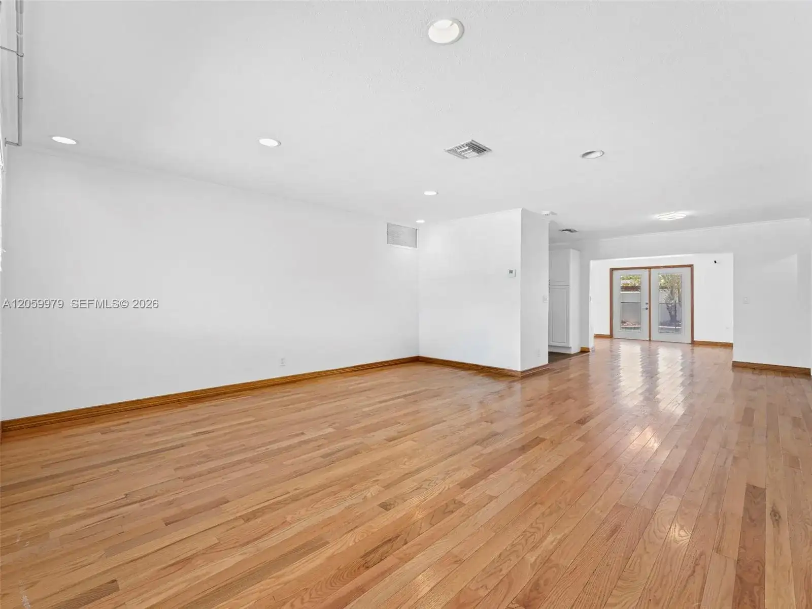 2021 N 52nd Ave, Hollywood FL 33021 photo 2