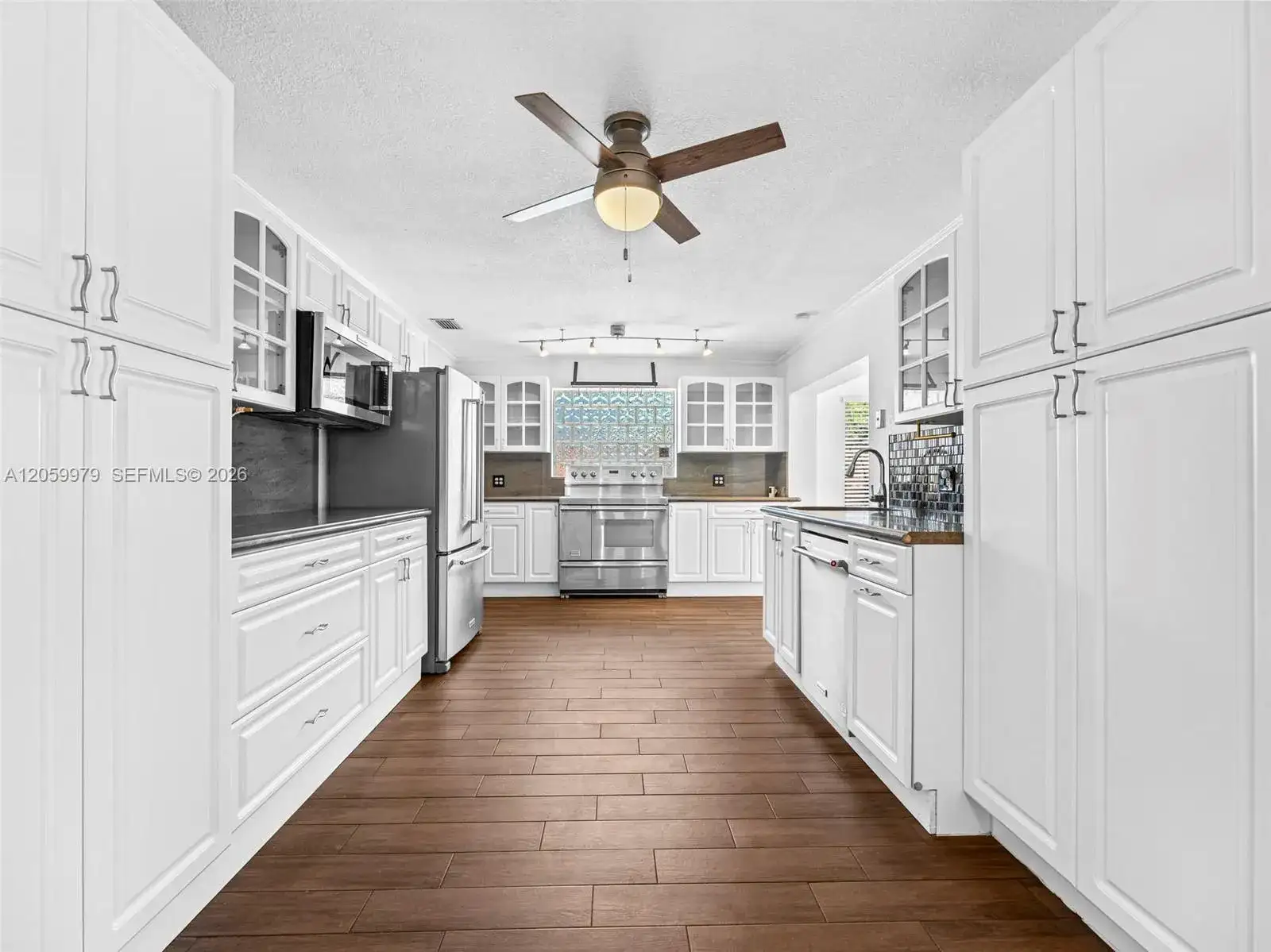 2021 N 52nd Ave, Hollywood FL 33021 photo 5