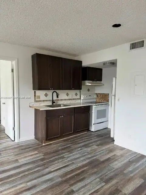 2050 NW 43rd Ter # 5, Lauderhill FL 33313 photo 4