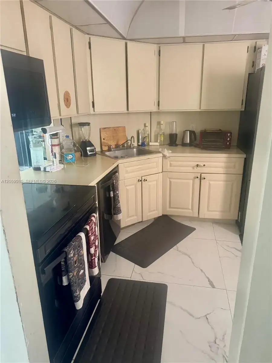 6361 N Falls Cir Dr # 311, Lauderhill FL 33319 photo 3