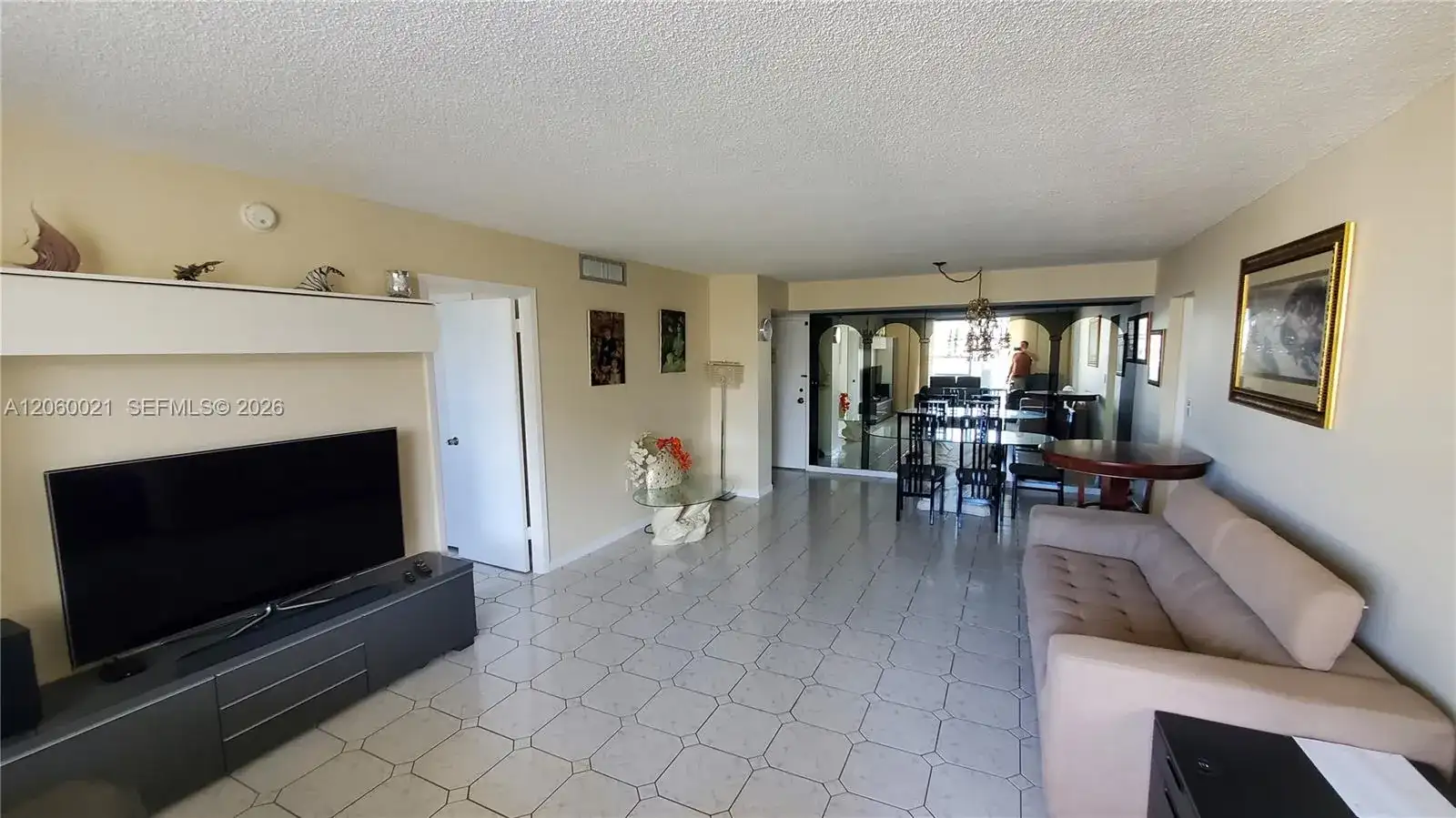 1833 S Ocean Dr # 1103, Hallandale Beach FL 33009 photo 2