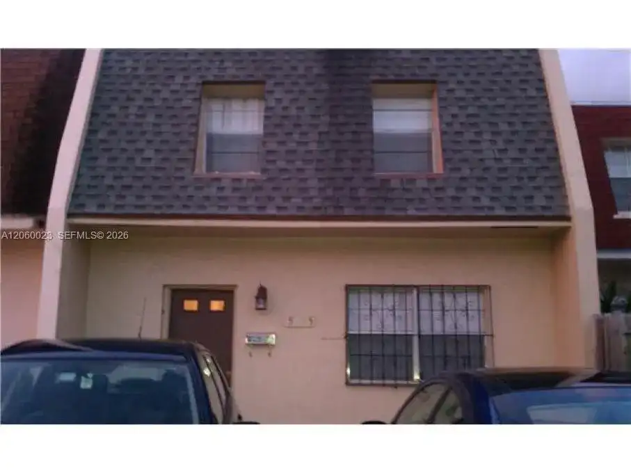 5975 NW 25th St, Sunrise FL 33313