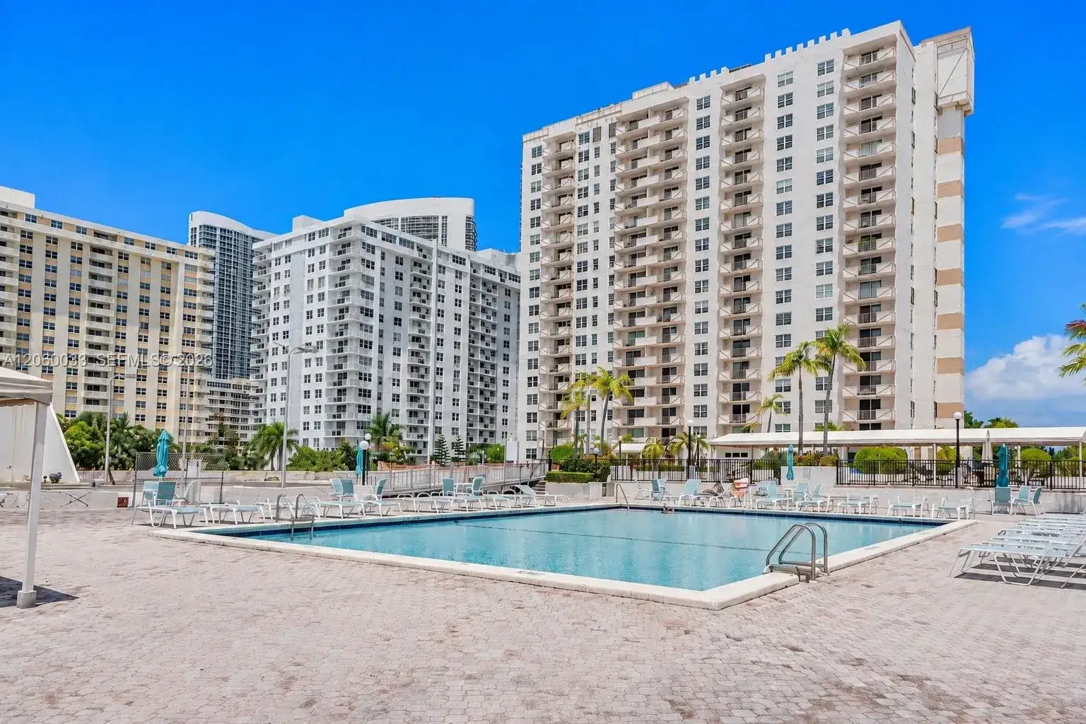 1865 S Ocean Dr # 11J, Hallandale Beach FL 33009