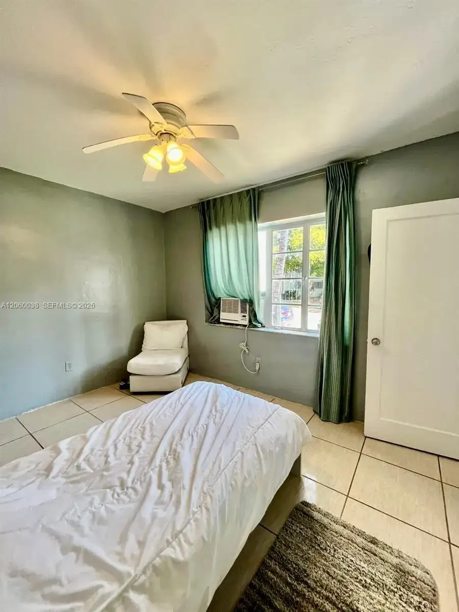 650 84th St # 35, Miami Beach FL 33141 photo 4