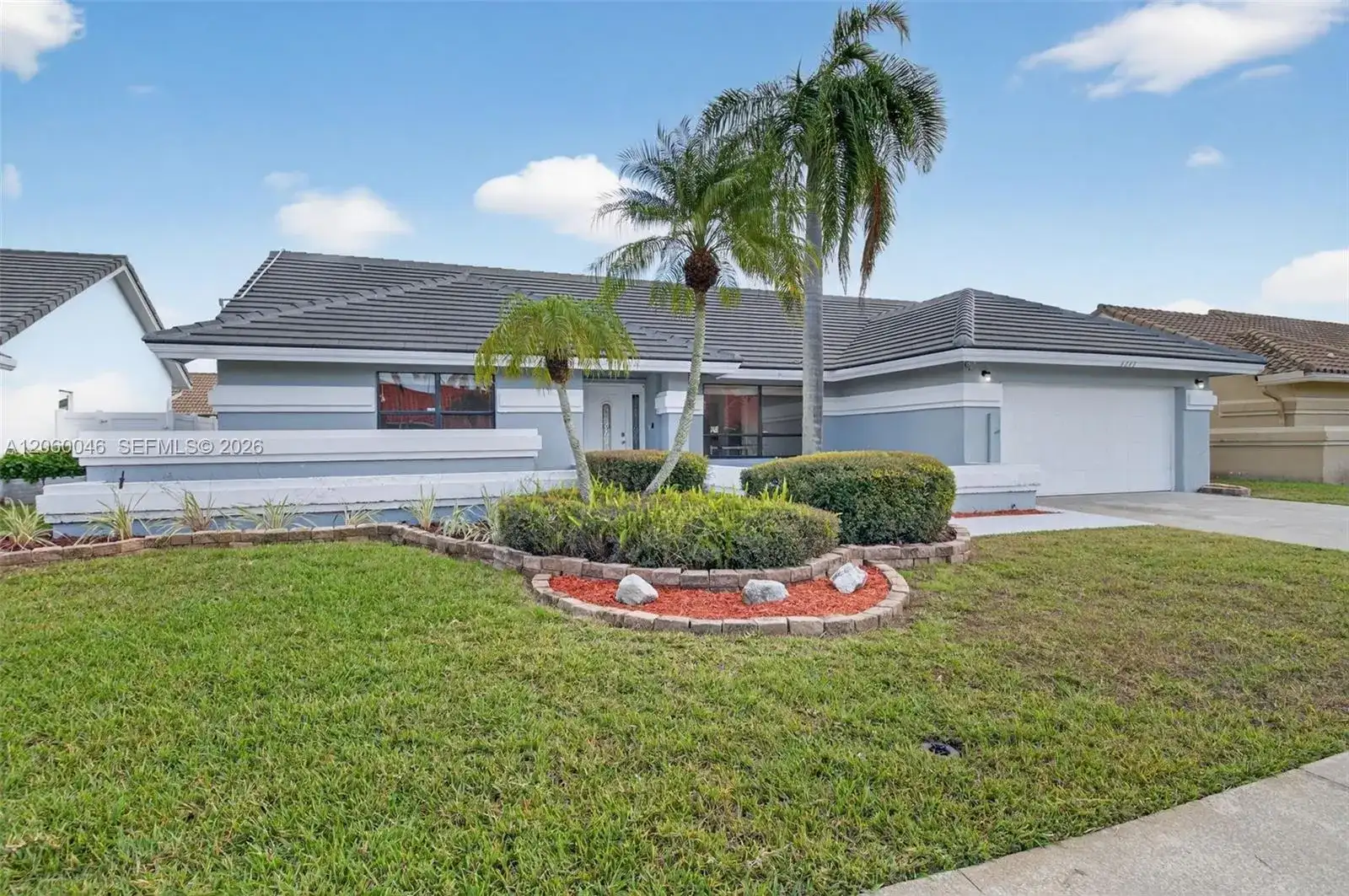 6043 Sunberry Circle, Boynton Beach FL 33437 photo 2