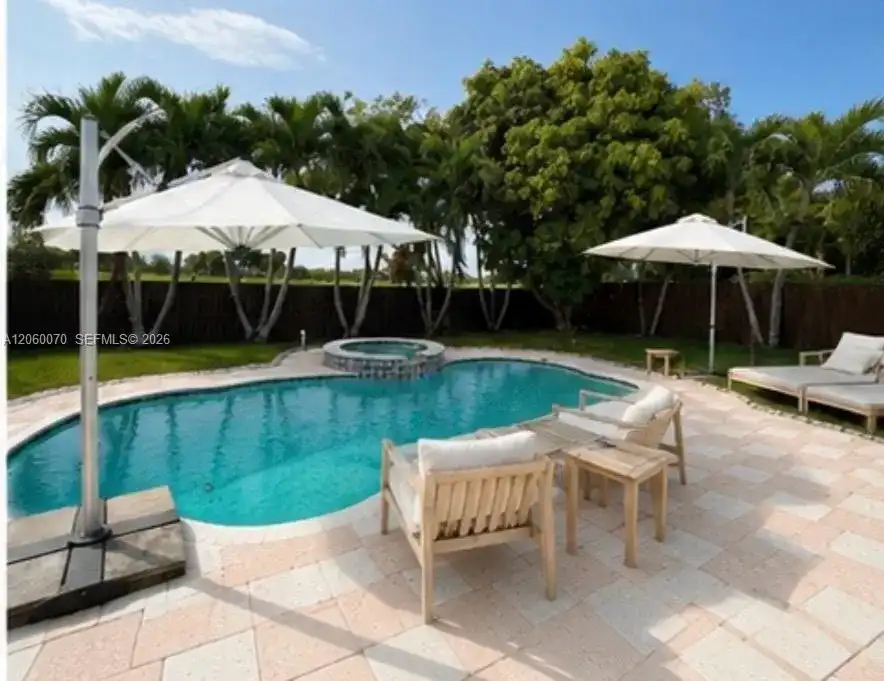 455 S Shore Dr, Miami Beach FL 33141