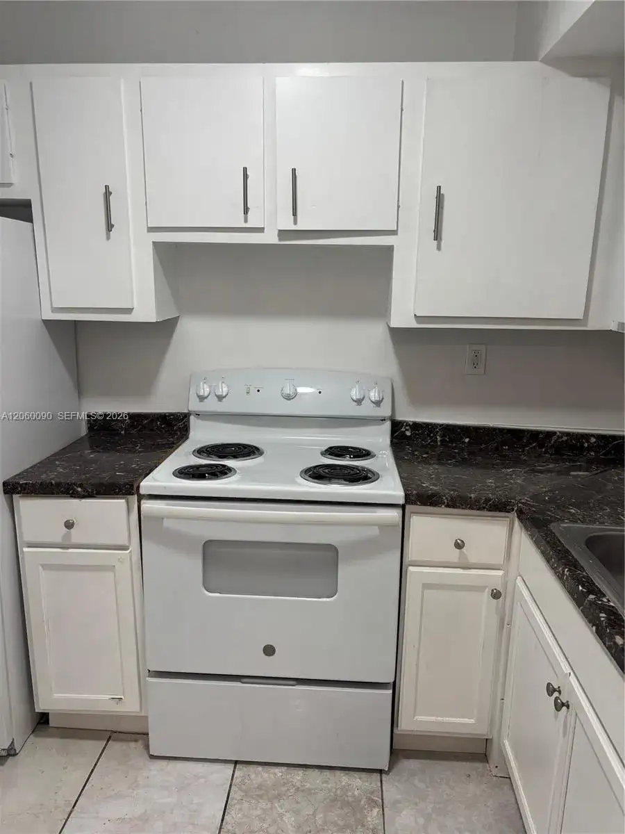 3600 NW 21st St # 101, Lauderdale Lakes FL 33311 photo 3