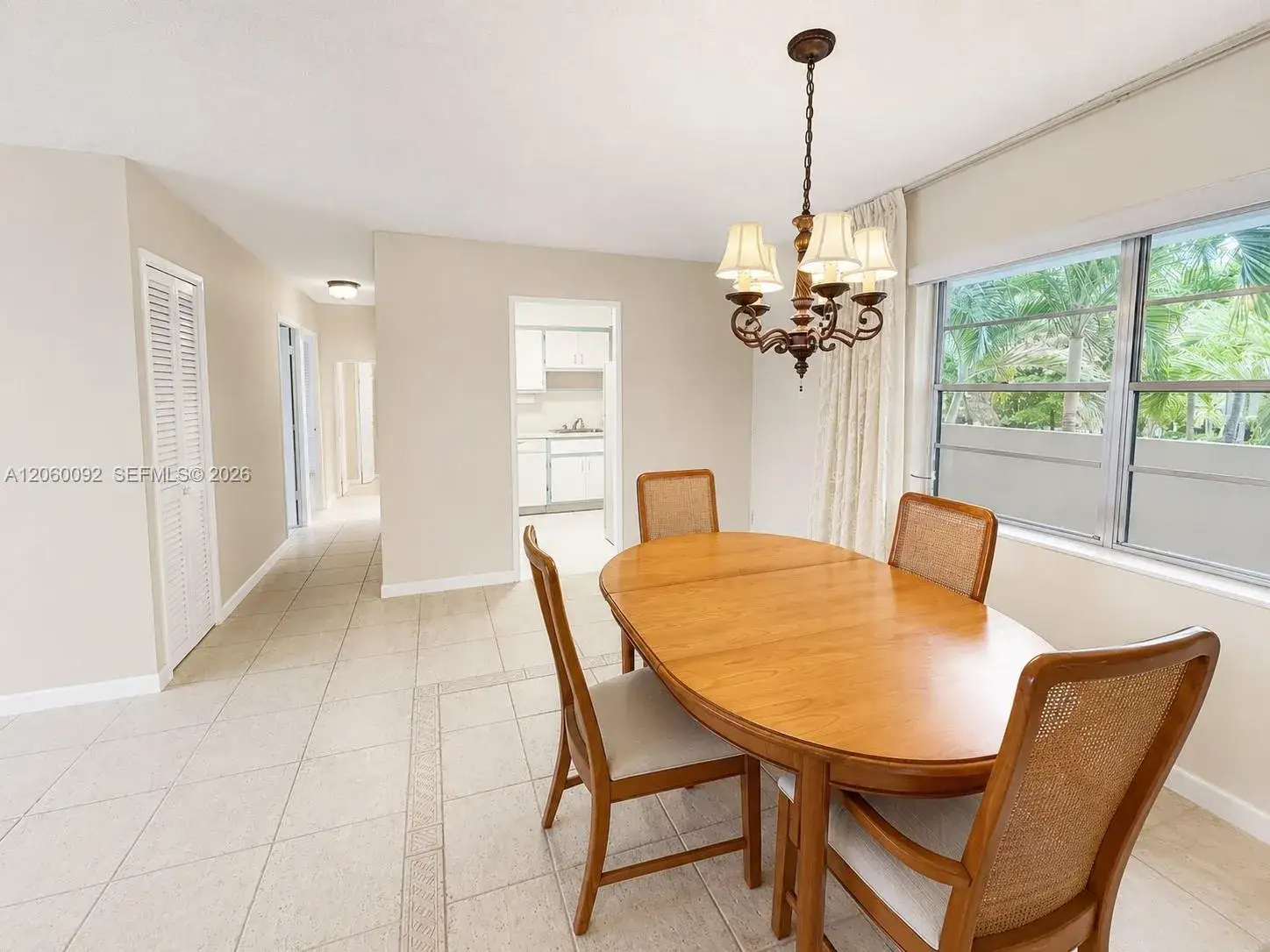 220 Kings Point Dr # 211, Sunny Isles Beach FL 33160