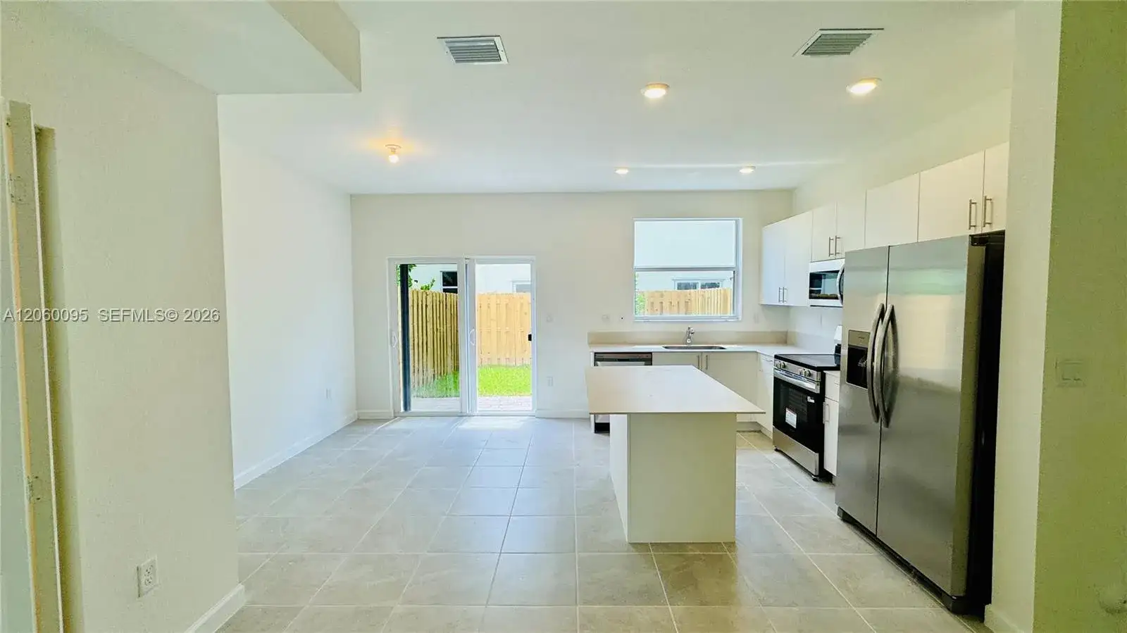 2632 SE 27th Dr, Homestead FL 33035 photo 3
