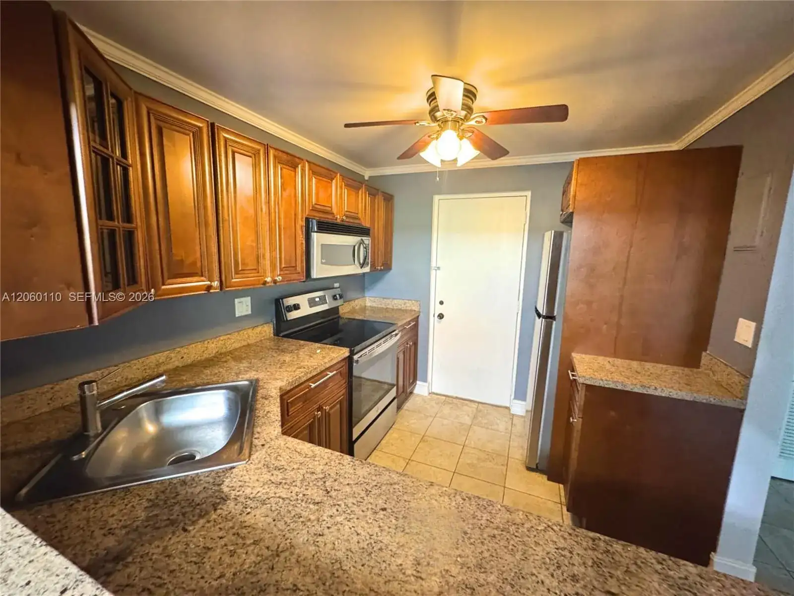 2324 S Cypress Bend Dr # 415, Pompano Beach FL 33069 photo 2