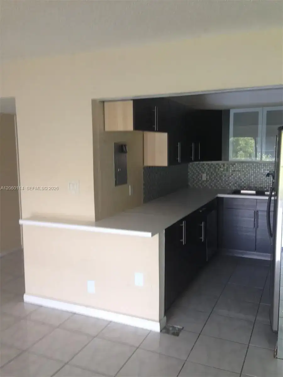 6101 N Falls Cir Dr # 409, Lauderhill FL 33319 photo 3