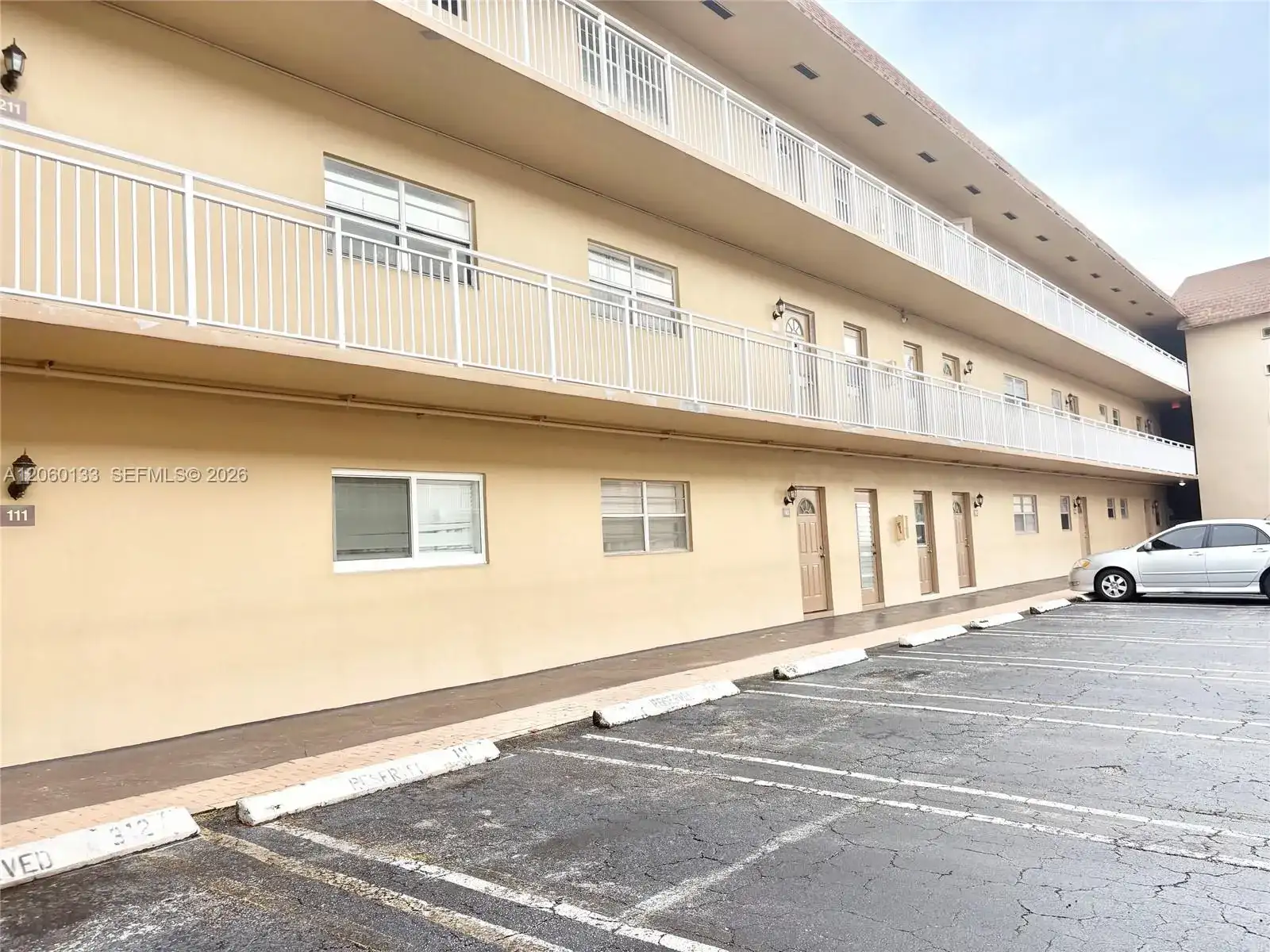 5011 W Oakland Park Blvd # 310, Lauderdale Lakes FL 33313 photo 2