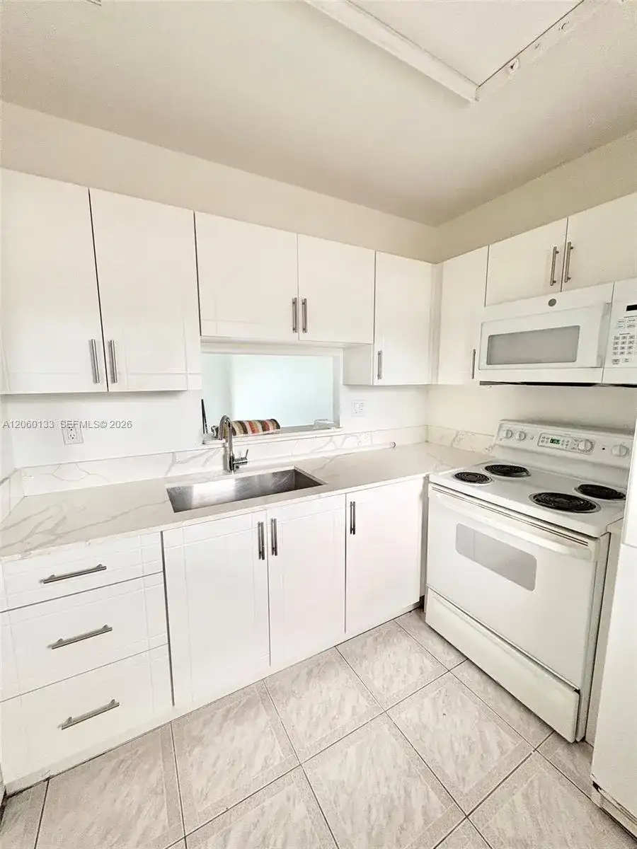 5011 W Oakland Park Blvd # 310, Lauderdale Lakes FL 33313 photo 5