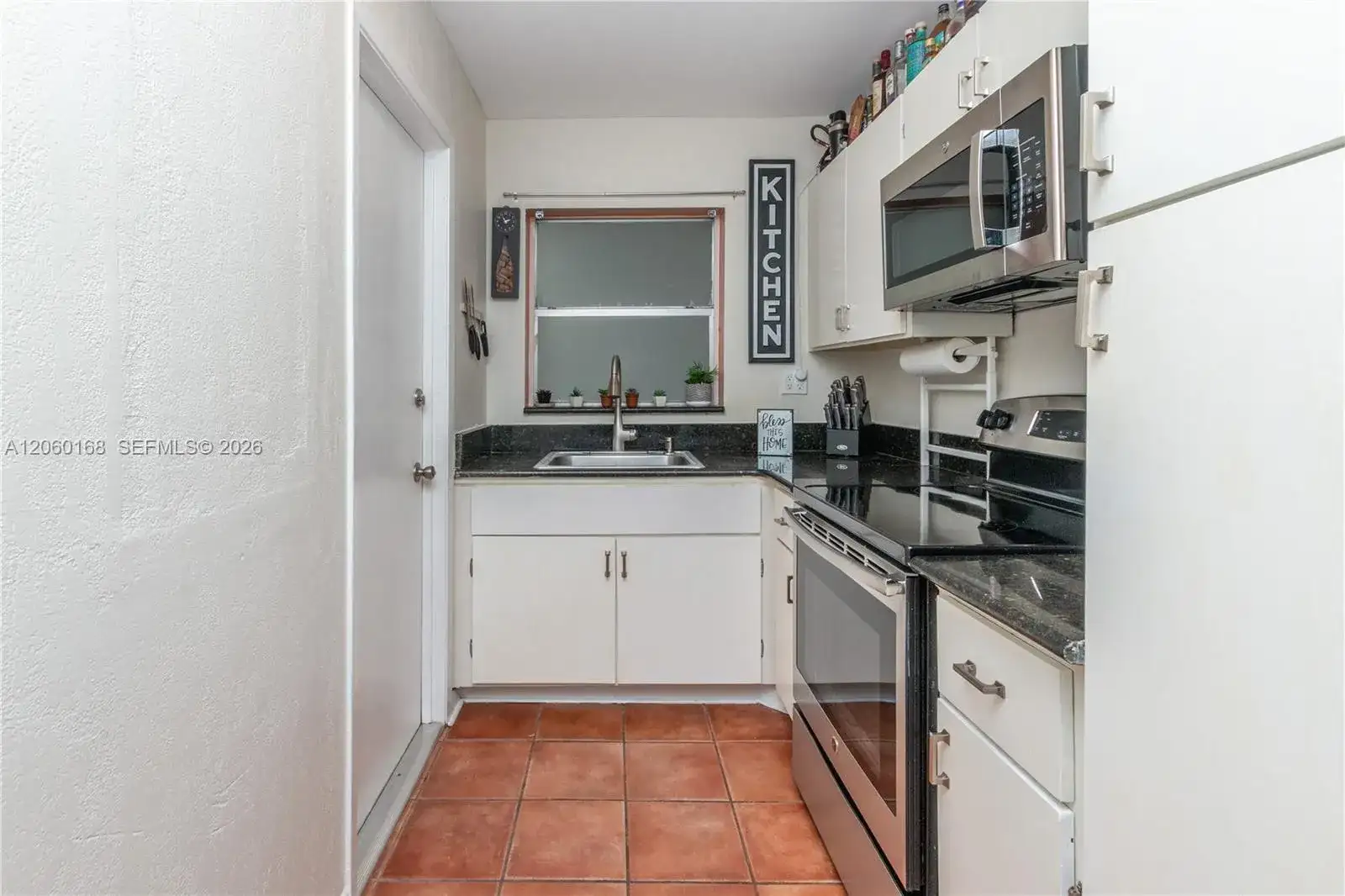 1425 Arthur St # 409B, Hollywood FL 33020 photo 2