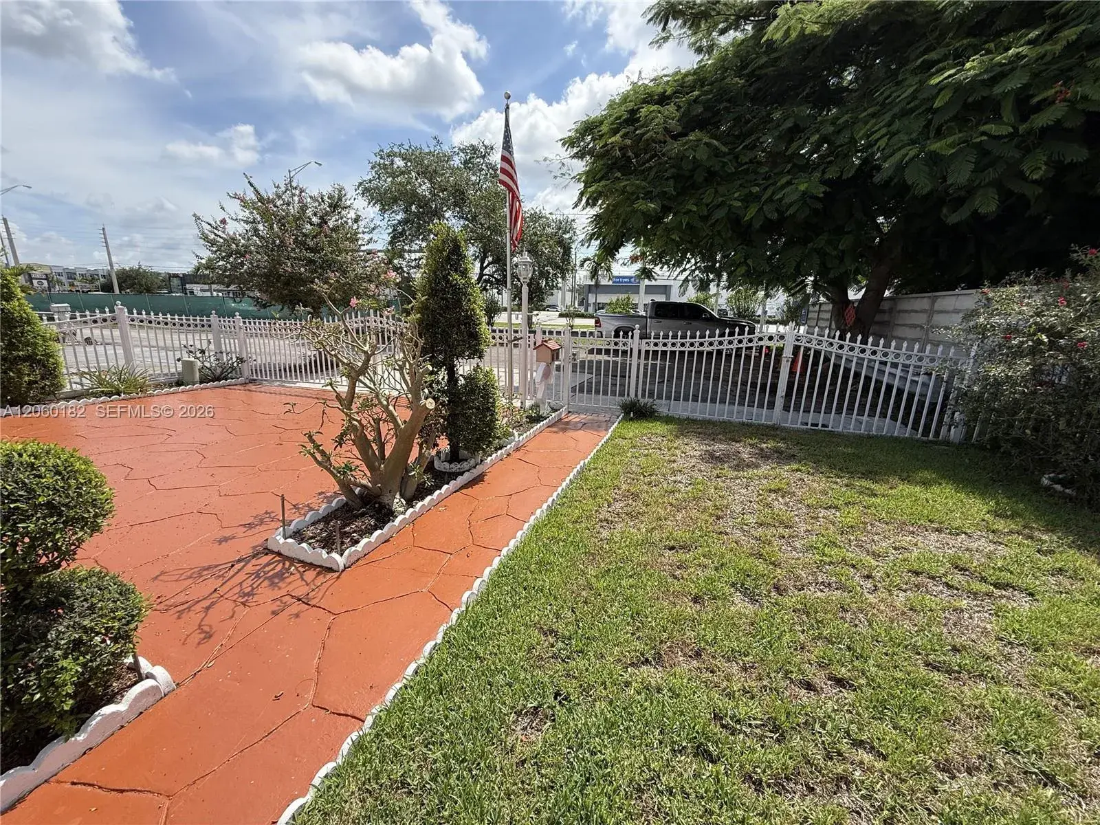 7510 W 4th Ave, Hialeah FL 33014