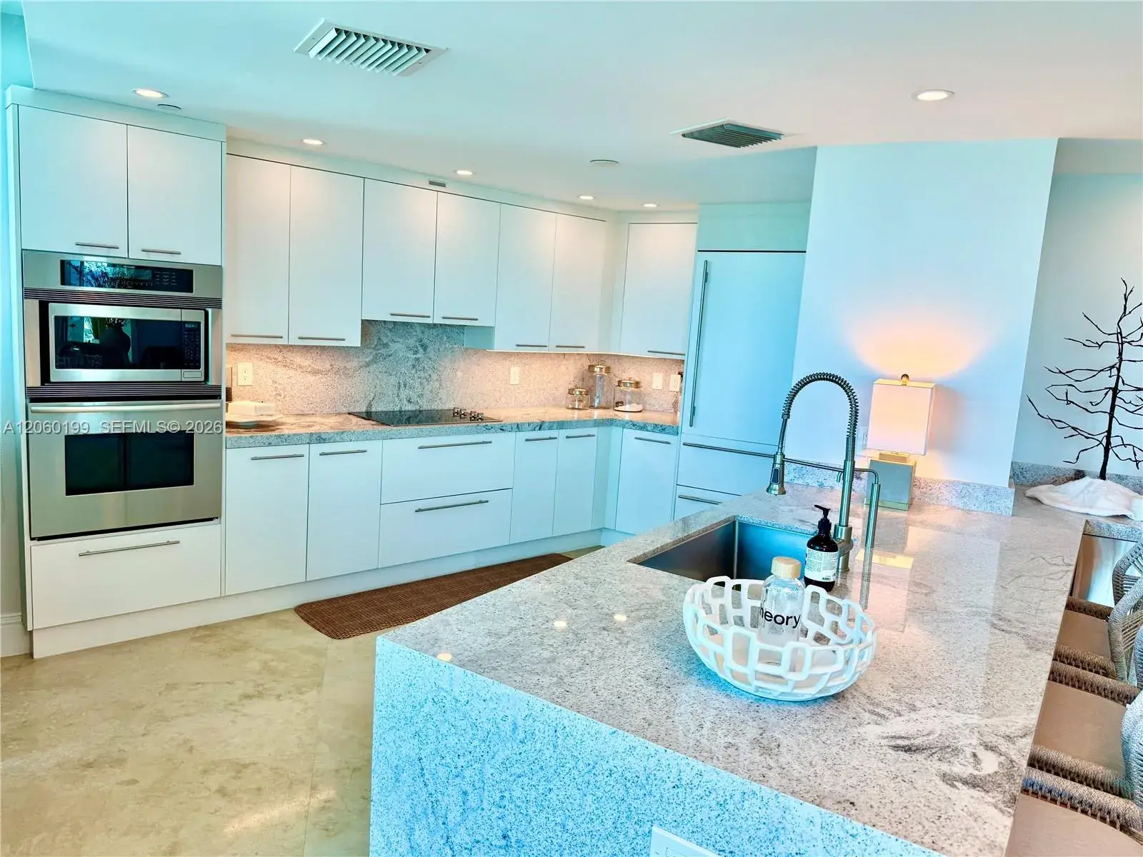 1200 Holiday Dr # 705, Fort Lauderdale FL 33316