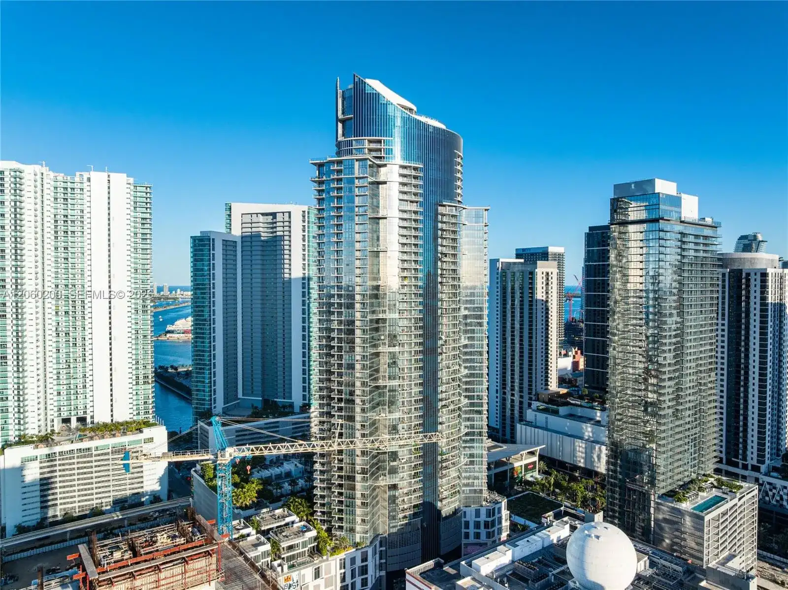 851 NE 1st Ave # 2911, Miami FL 33132 photo 2