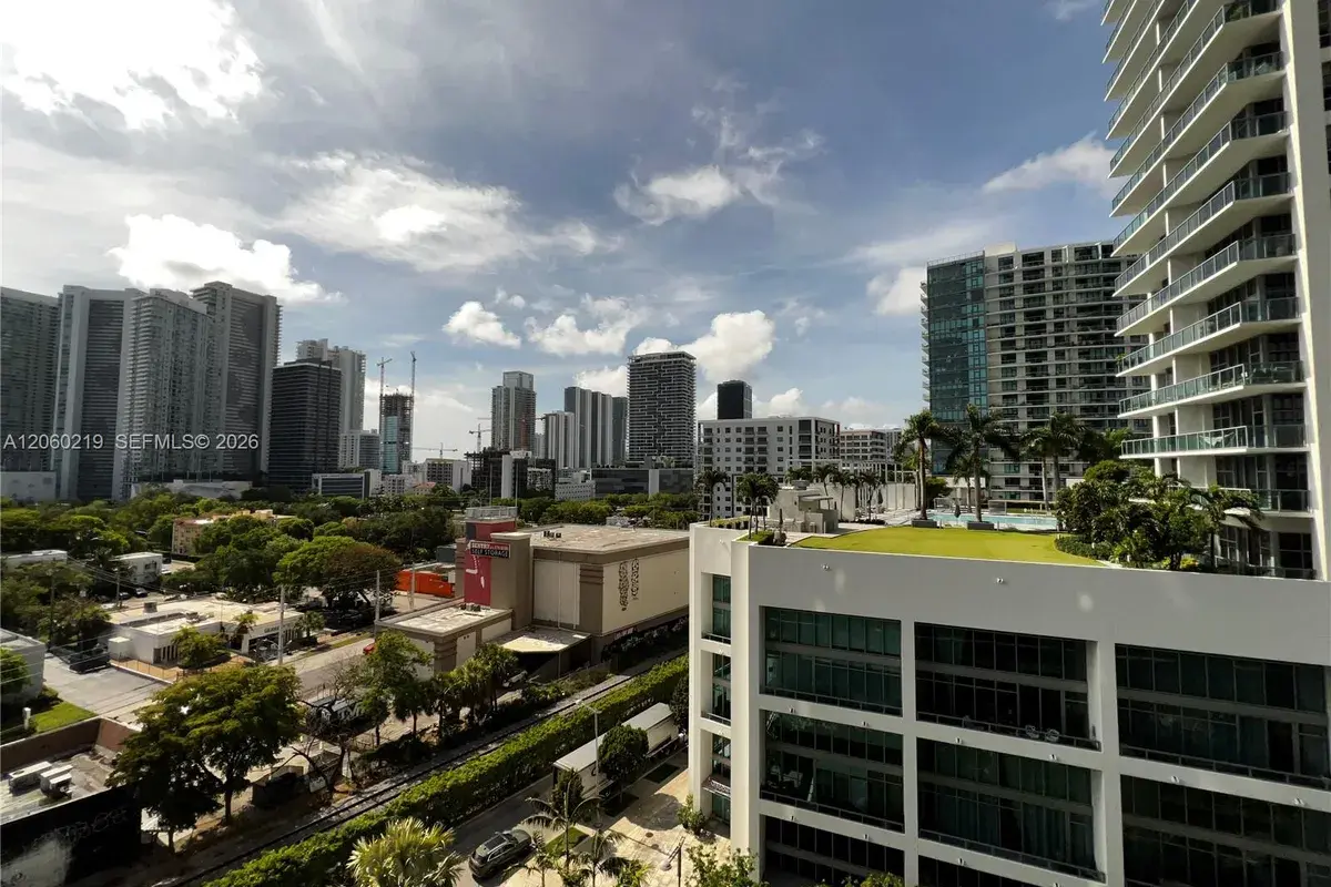 121 NE 34th St # 803, Miami FL 33137