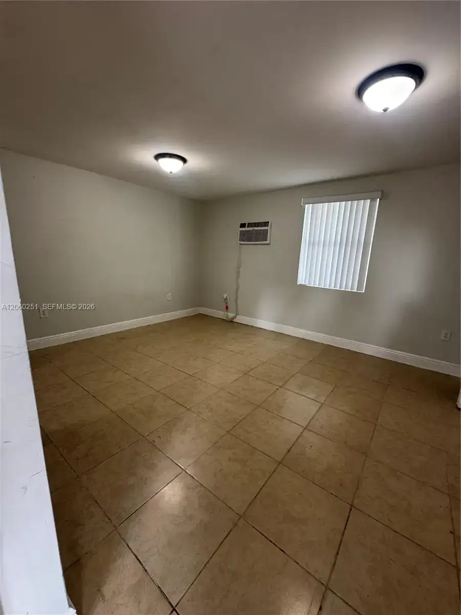2311 NW 15th St Rear, Miami FL 33125 photo 3