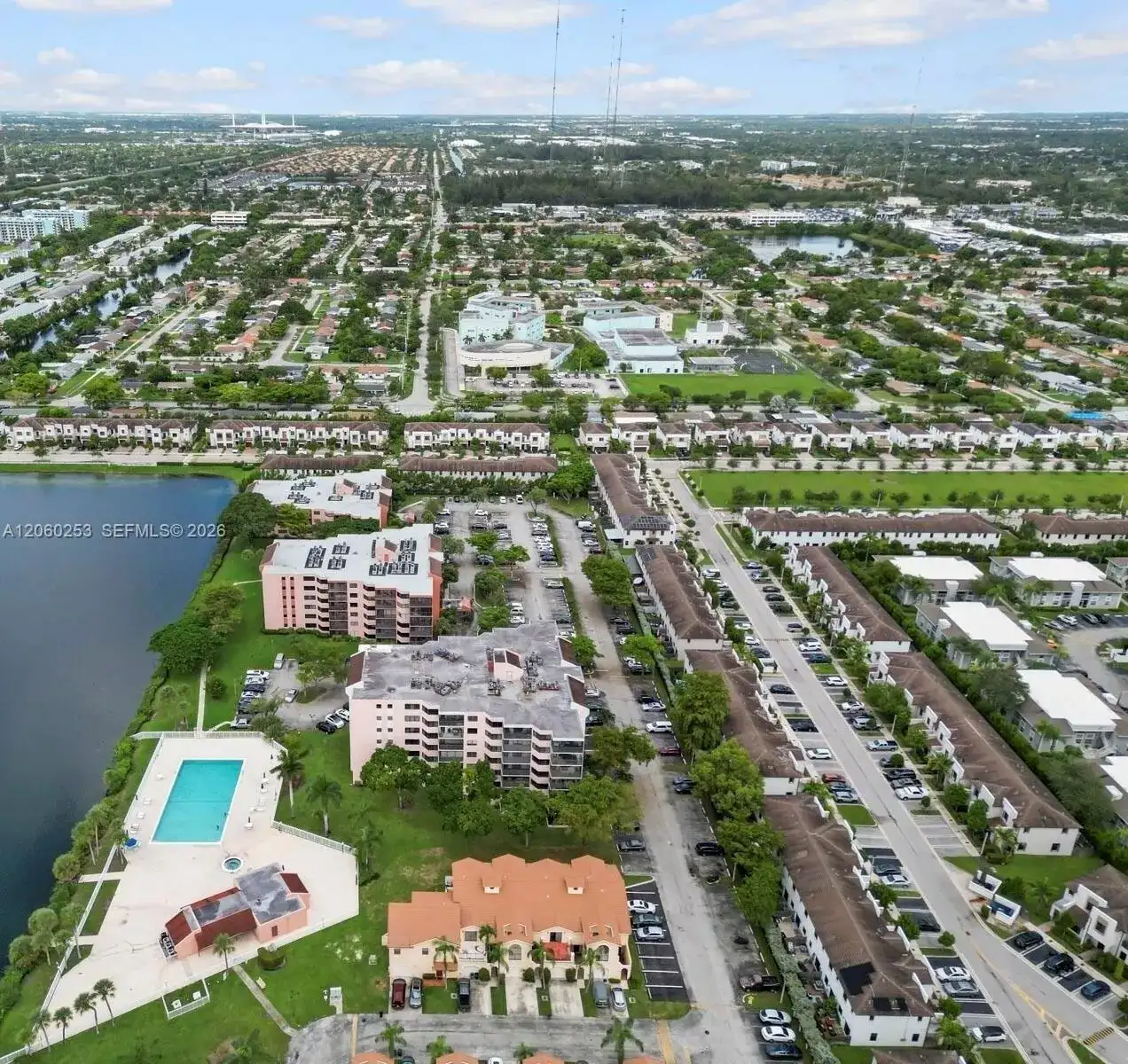 20860 San Simeon Way # 6, Miami FL 33179 photo 2