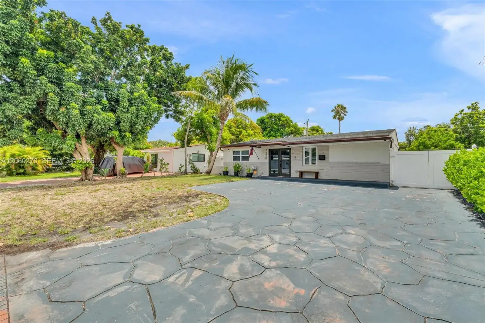 7420 Hope St, Hollywood FL 33024 photo 3