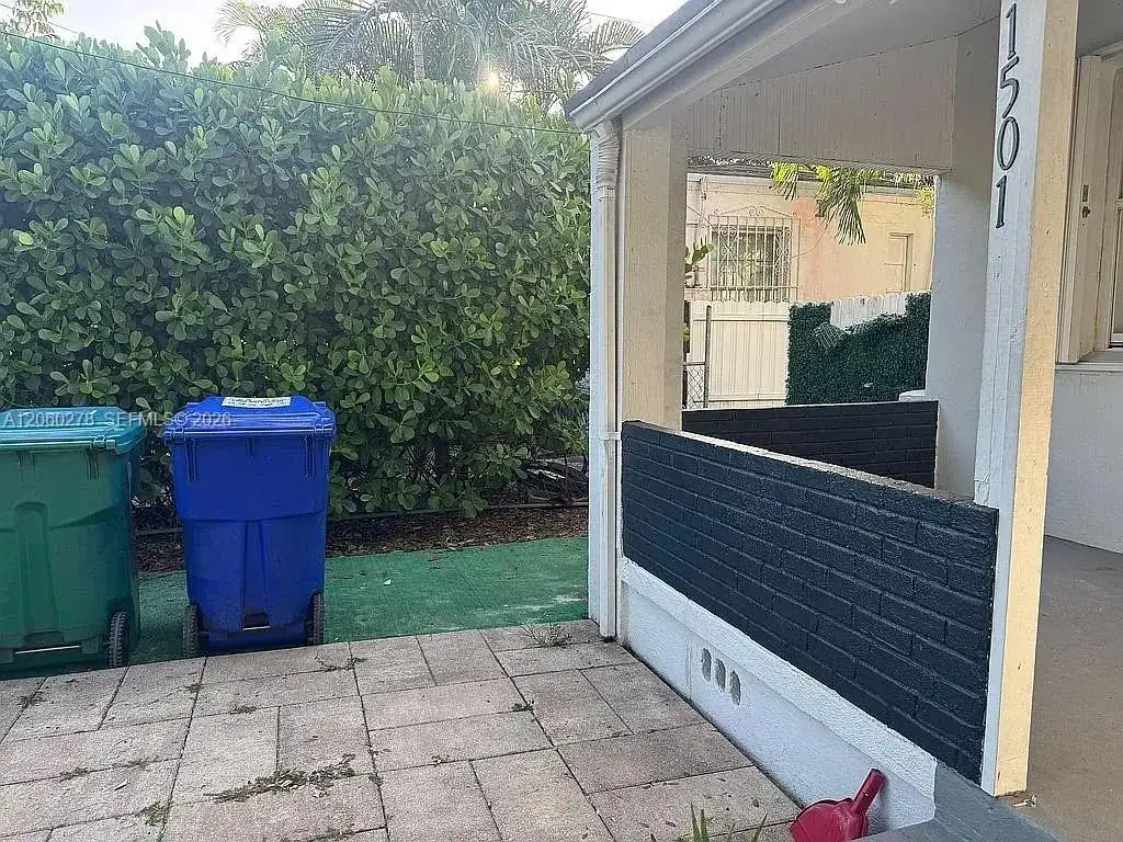 1501 NW 42nd St, Miami FL 33142 photo 4